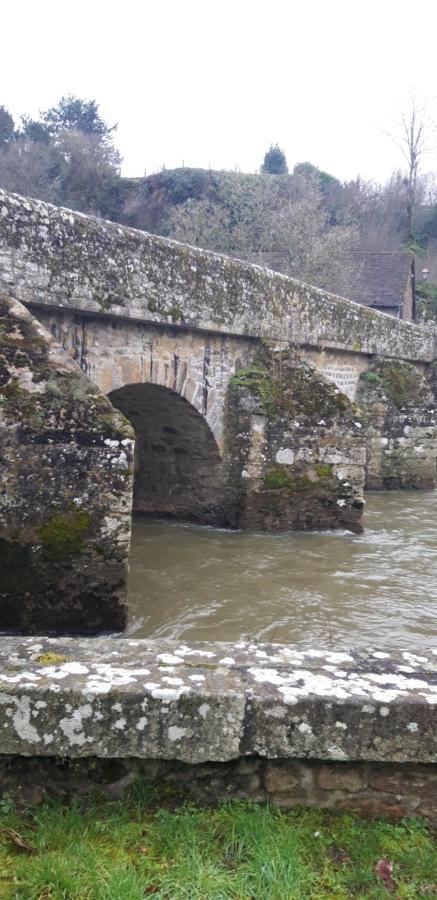 Gite Du Pont Saint-Ceneri-Le-Gerei Dans Les Alpes Mancelles Villa Exteriör bild